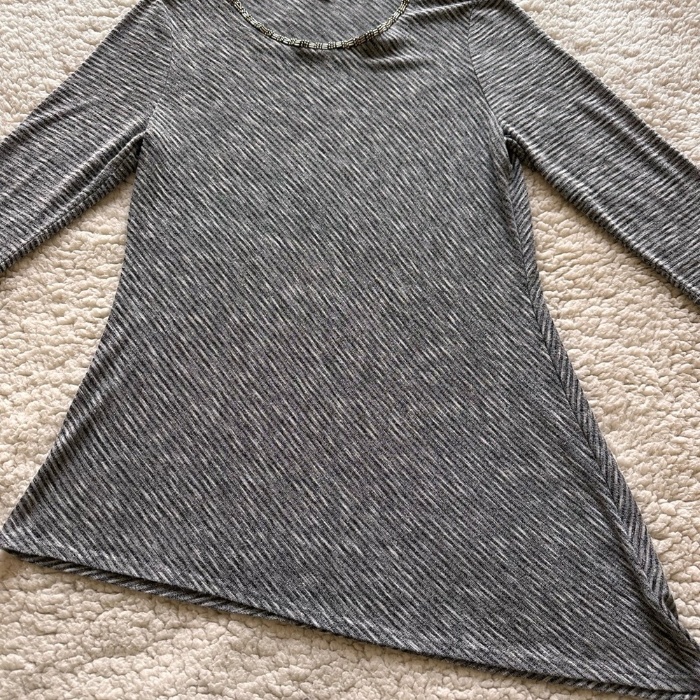 DB Established 1962 Womens Top Long Sleeve Asymmetrical Top Grey/Black Size L